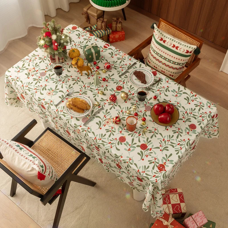 Festliche Tischdecke mit gewelltem Saum und Mistelzweig‑Print