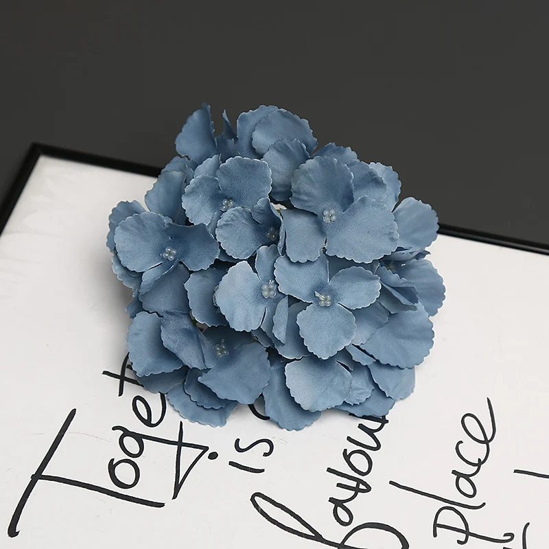 Elegante dekorative Blumenarrangement