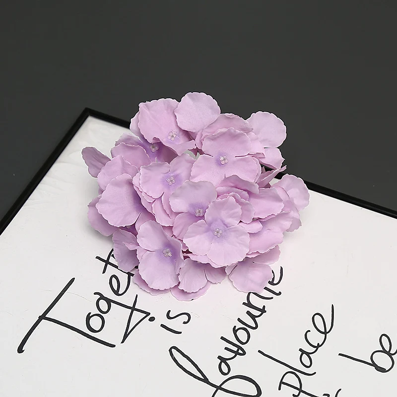 Elegante dekorative Blumenarrangement