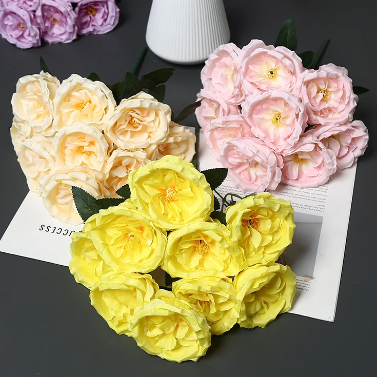 Dekorativer künstlicher Blumenstrauß für die Heimdekoration
