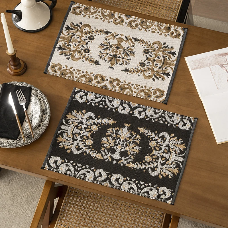 Wendbarer Jacquard-Tuchschal mit ornamentalem Webmuster