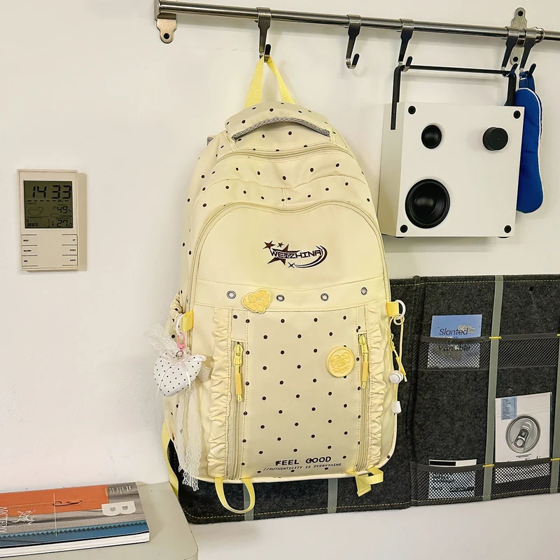 Stylischer Punkte-Schulrucksack