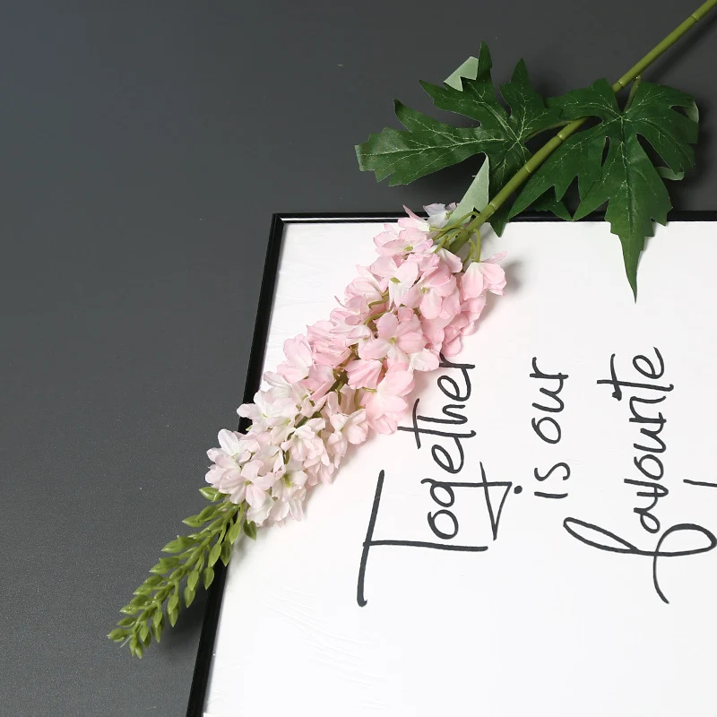 Künstlicher floraler Akzent für die Heimdekorationsausstellung