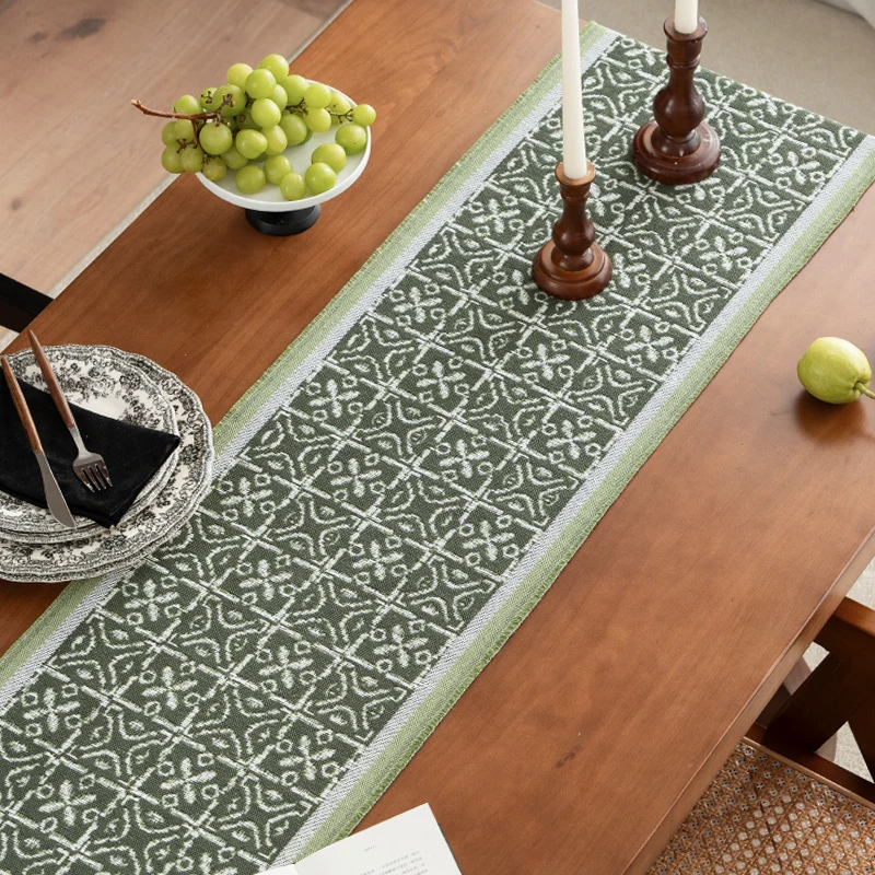 Jacquard-Schal aus Feinstrick mit ornamentaler Webstruktur