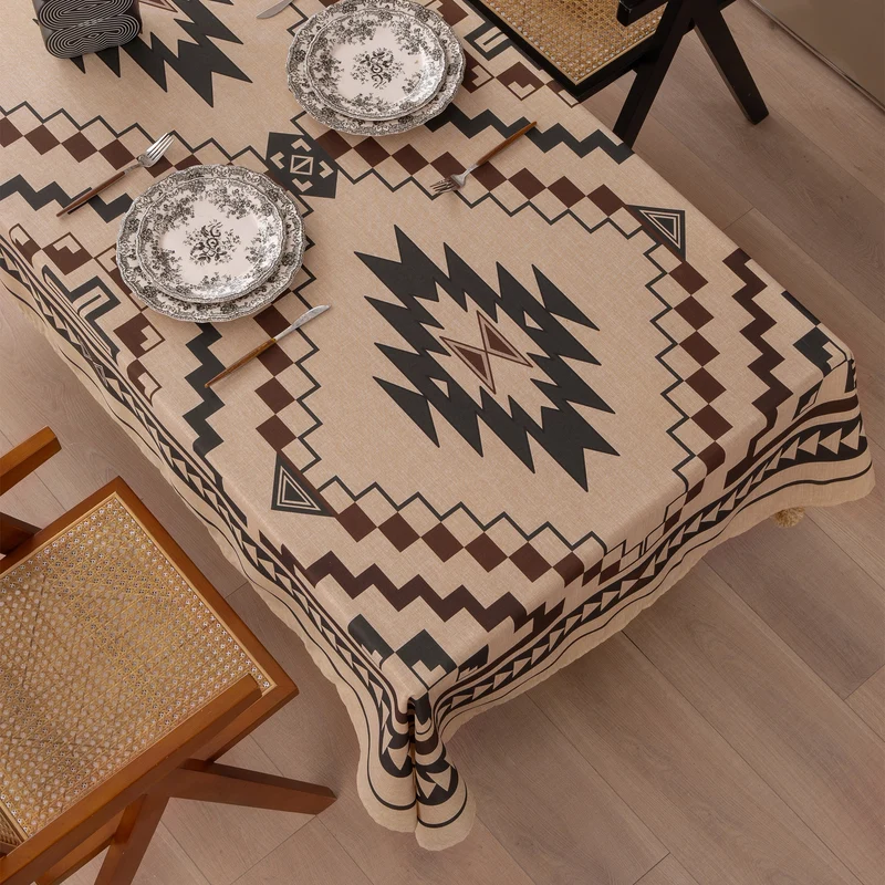 Gewebte Tischdecke mit ethnischem Aztekenmuster und Bommelquasten