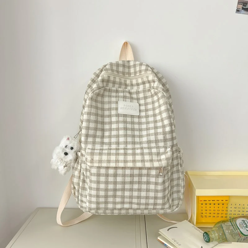 Klassischer karierter Schulrucksack