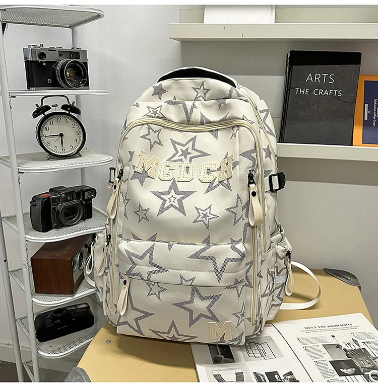 Lässiger Schulrucksack mit Sternenmuster