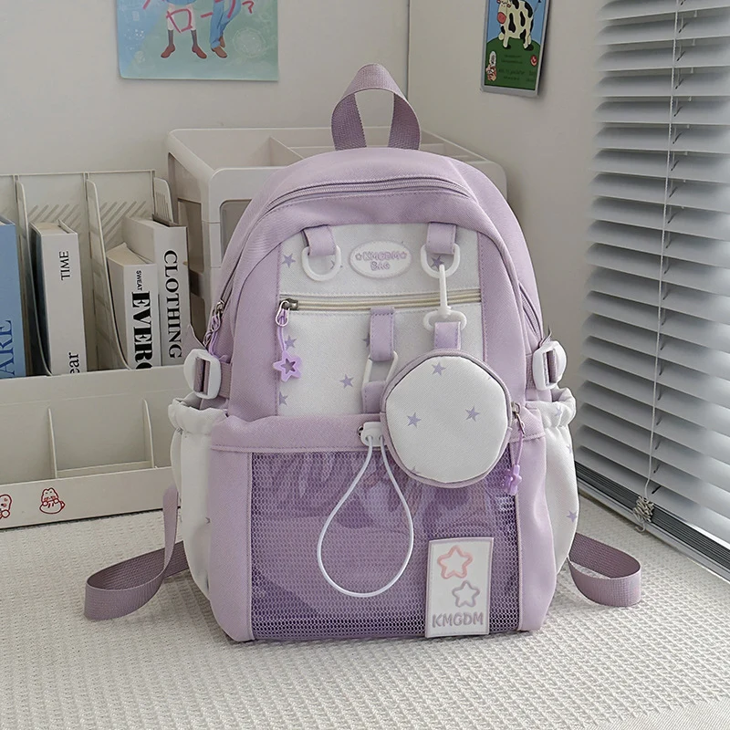 Verspielte Schultasche mit Sternenbesatz