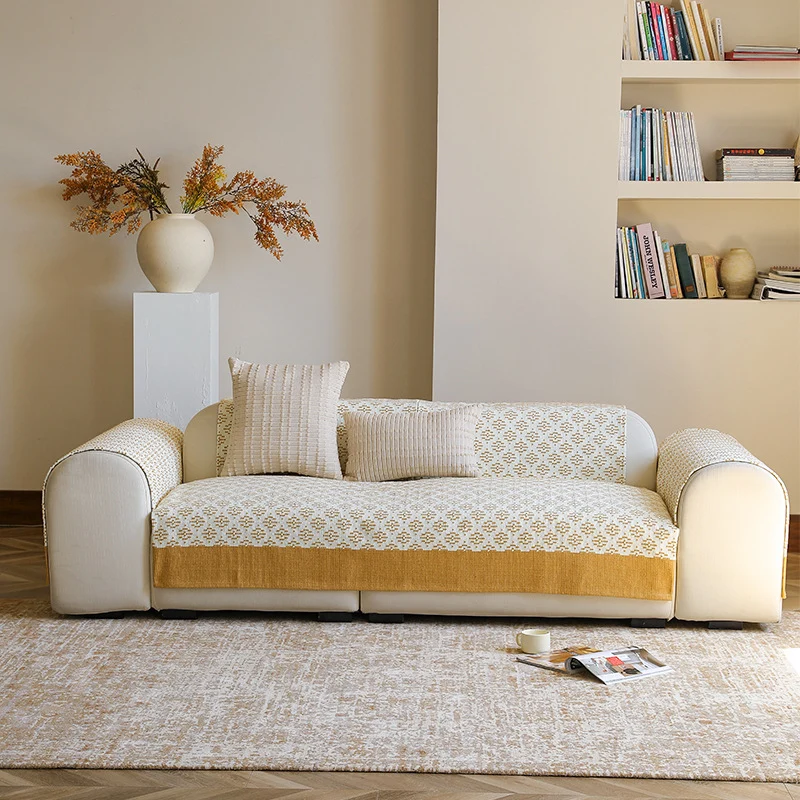 Sofabezug und Sofaläufer aus gestrickter Baumwollmischung mit rutschfester Kante