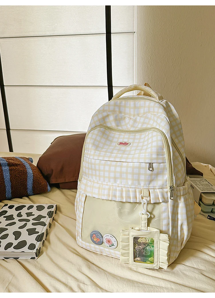 Klassischer stylischer Schulrucksack mit vielen Fächern