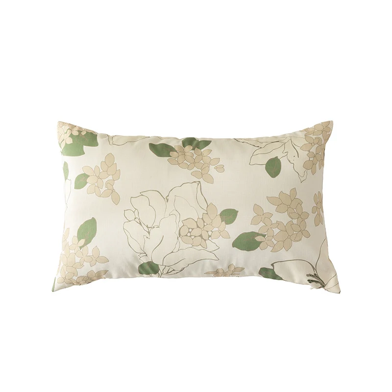 Rechteckiges Zierkissen mit skizzenhaftem Blumenprint und feiner Leinenoptik