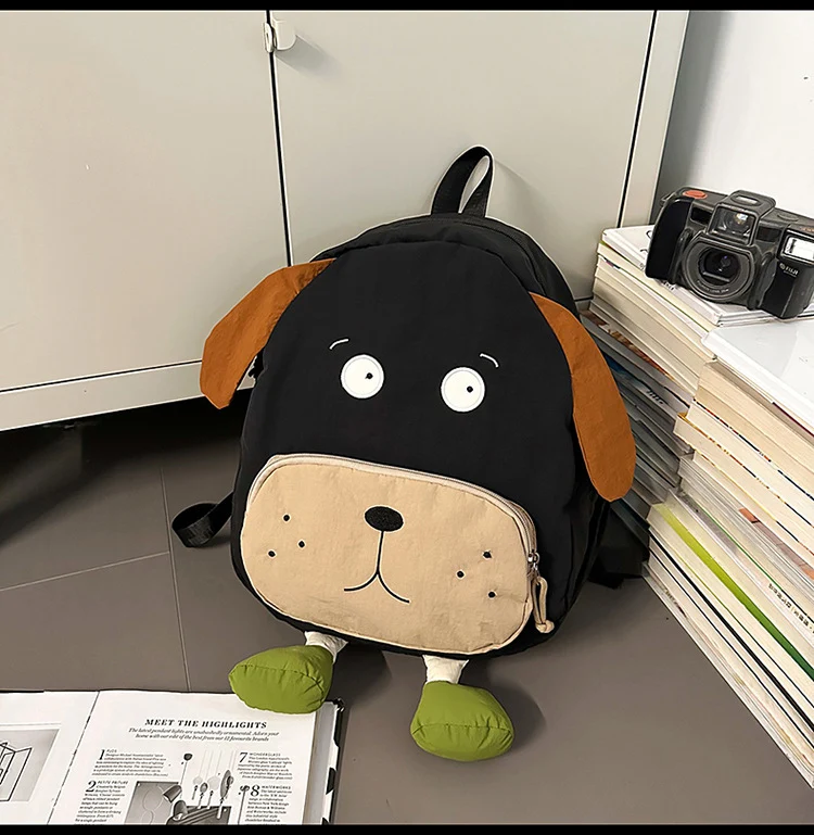 Verspielter Schulrucksack mit Hunde-Motiv