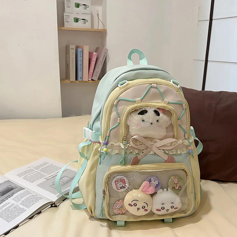 Niedlicher Schulrucksack mit mehreren Taschen und Charakter-Motiv