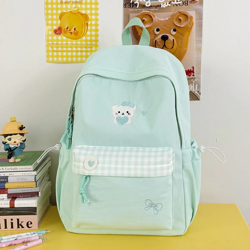 Niedlicher Schulrucksack im Charakter-Design