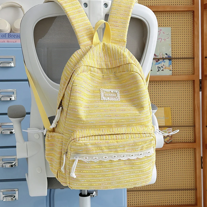 Lässiger Schulrucksack mit Textur