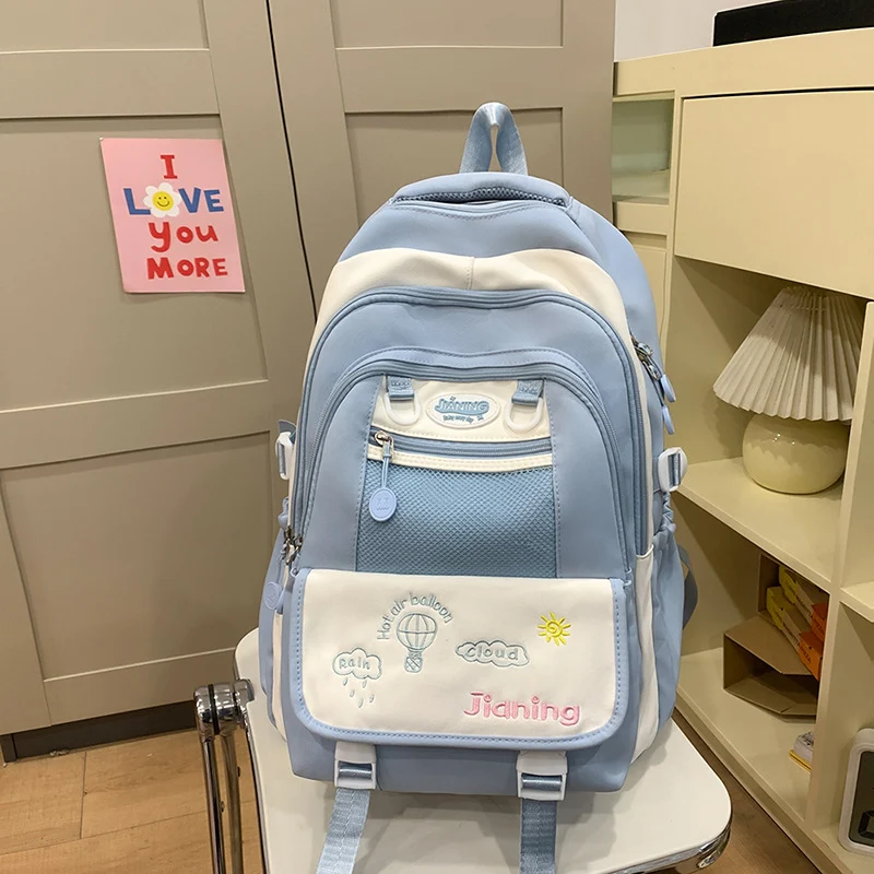 Niedlicher Schulrucksack mit Cartoon-Charakter