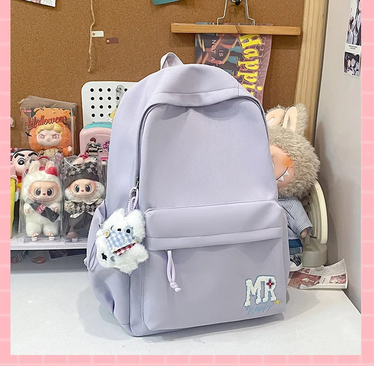 Lässiger Schulrucksack mit vielen Taschen