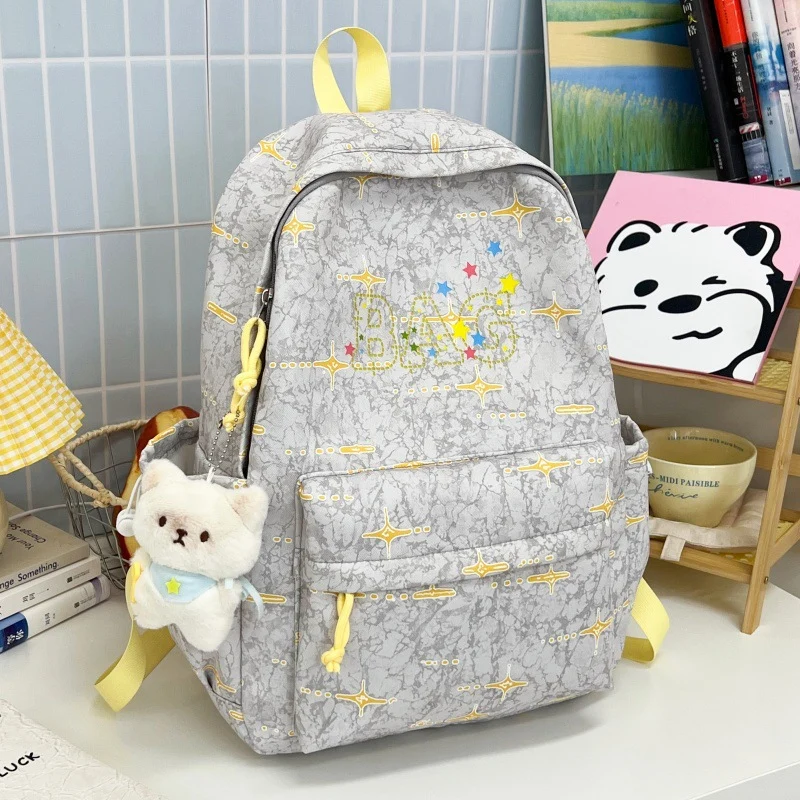 Schulrucksack für Mädchen mit fantasievollem Grafikdruck