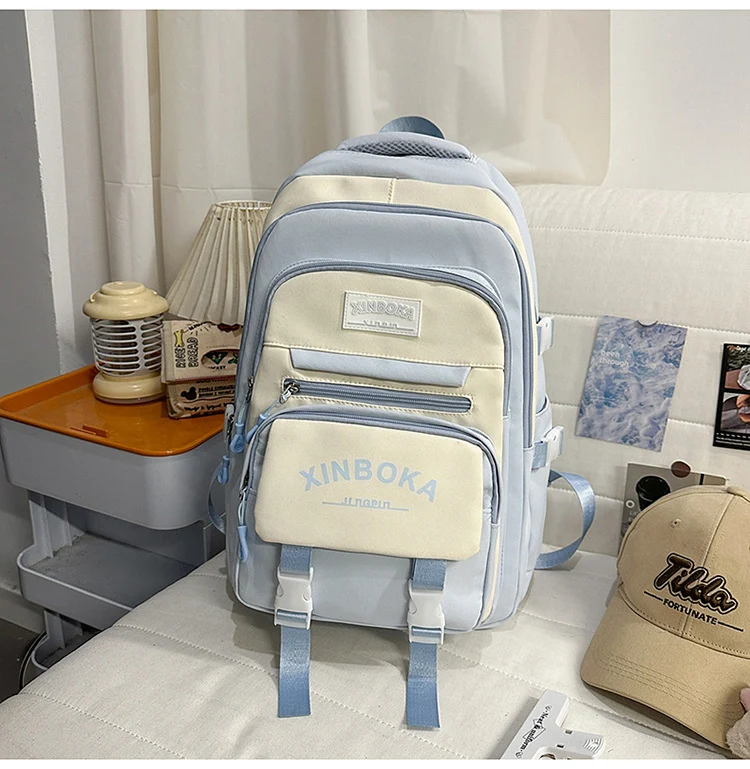 Lässiger Schulrucksack mit mehreren Fächern