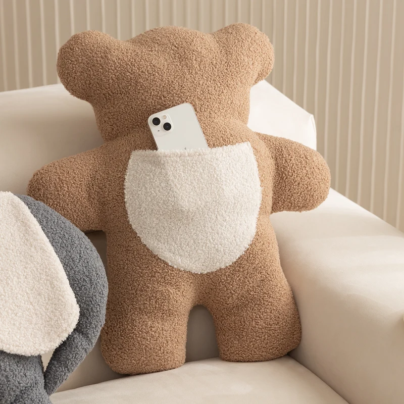 Kuschel-Teddykissen aus Bouclé mit ergonomischer Rückenstütze