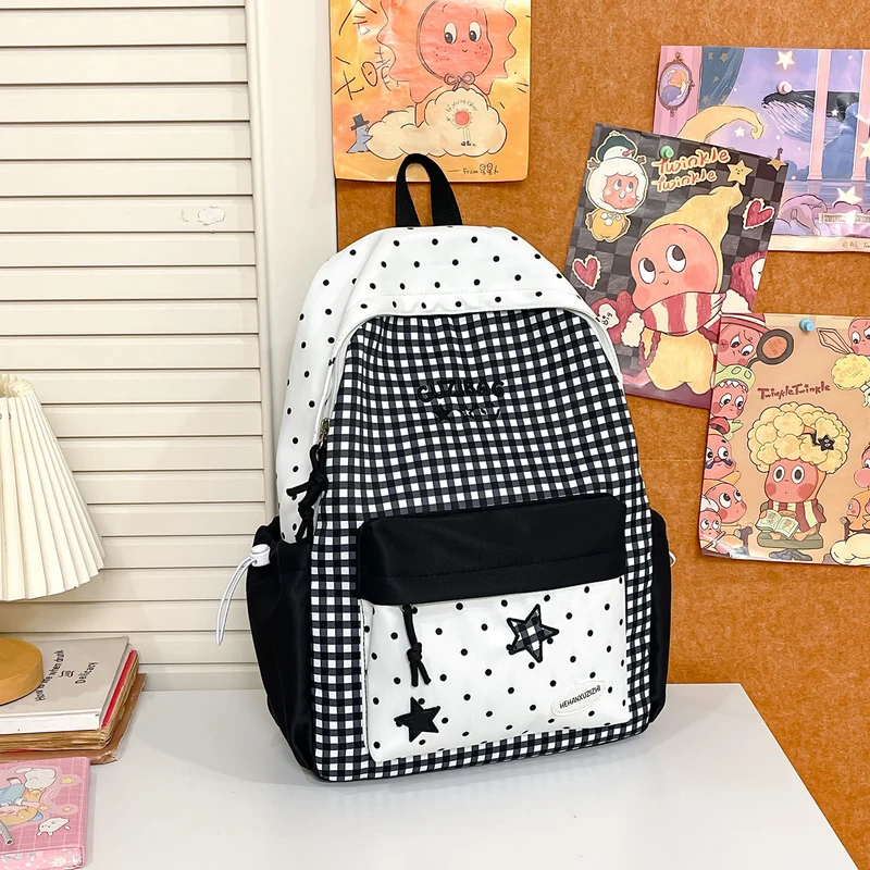 Niedlicher Schulrucksack im Charakter-Design