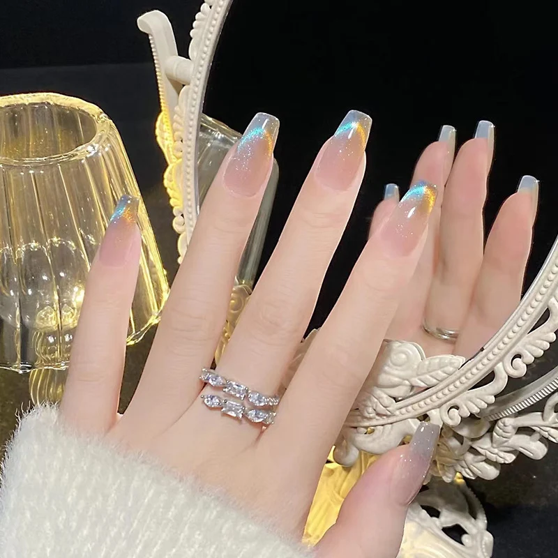 Stylische Ombre-Nagelspitzen