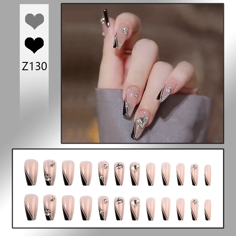 Glamouröse Strass Nagelkunst