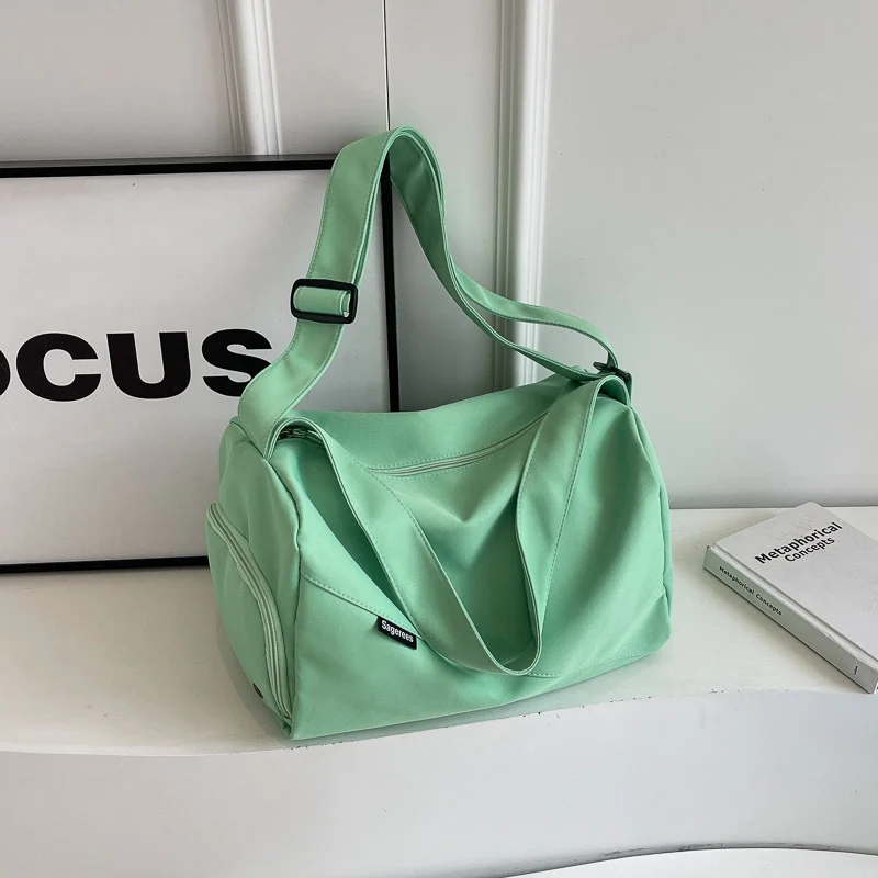 Trolleytasche mit verstellbarem Schultergurt und geräumigem Innenfach Skanto