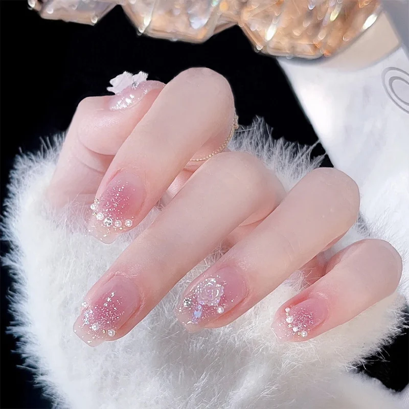 Elegantes florales dekoratives Press-On-Nagelset