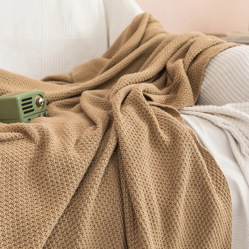 Texturiertes Strickwurfdecke