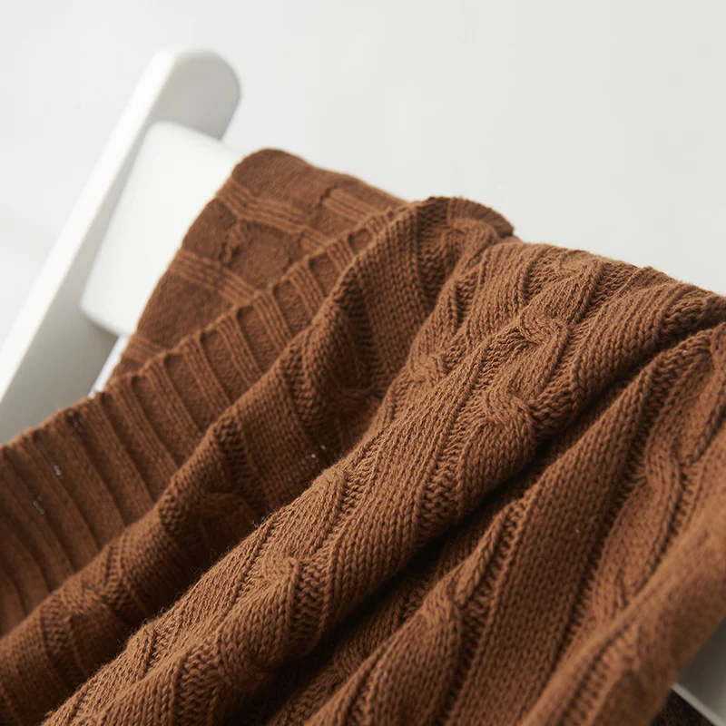 Kabelstrickwurfdecke