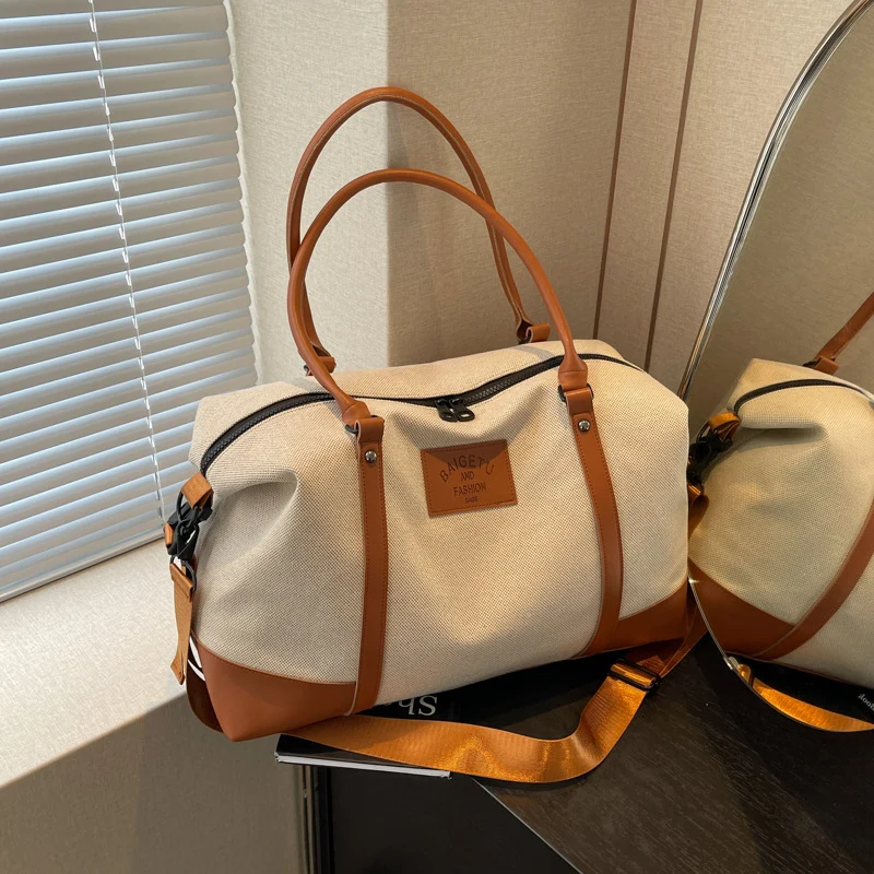 Sportliche Schultertasche Skanto