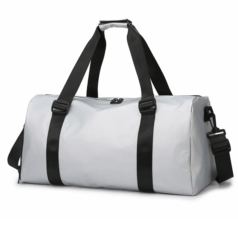Sportliche Reisetasche mit wasserabweisendem Material und mehreren Fächern Skanto
