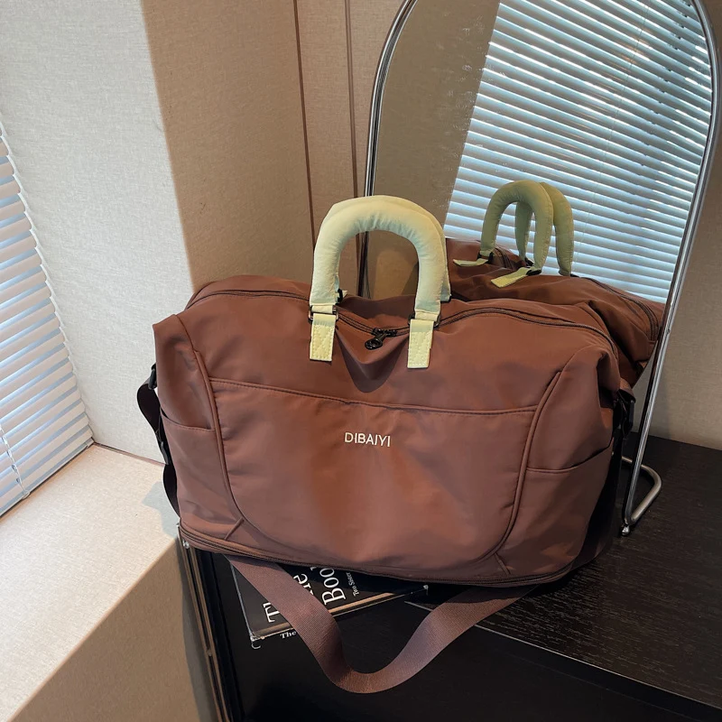 Sportliche Reisetasche mit verstellbarem Schultergurt Skanto