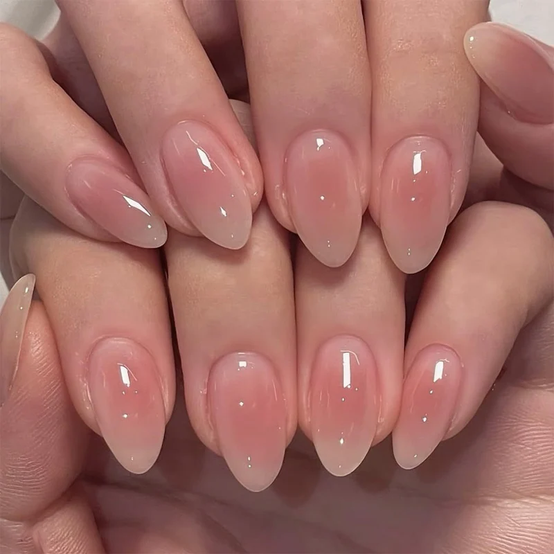 Elegante Press-On mandelförmige Nagelset