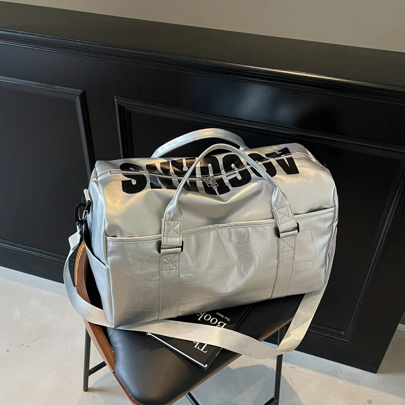 Sportliche Reisetasche mit verstärktem Boden Skanto