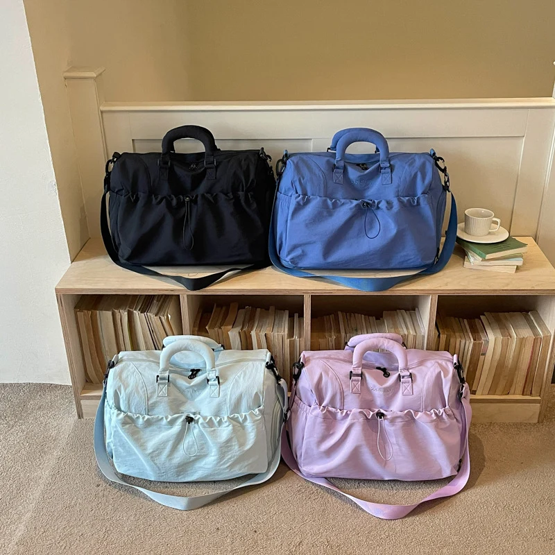 Sportliche Reisetasche mit umfangreicher Organisationsstruktur Skanto