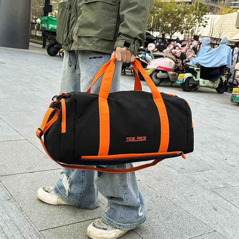 Sportliche Reisetasche mit robustem Schultergurt Skanto