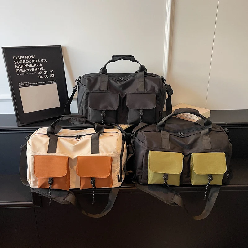 Sportliche Reisetasche mit Outdoor-Taschen Skanto