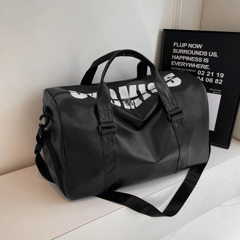 Sportliche Reisetasche mit geräumigem Innenraum und strapazierfähigem Material Skanto