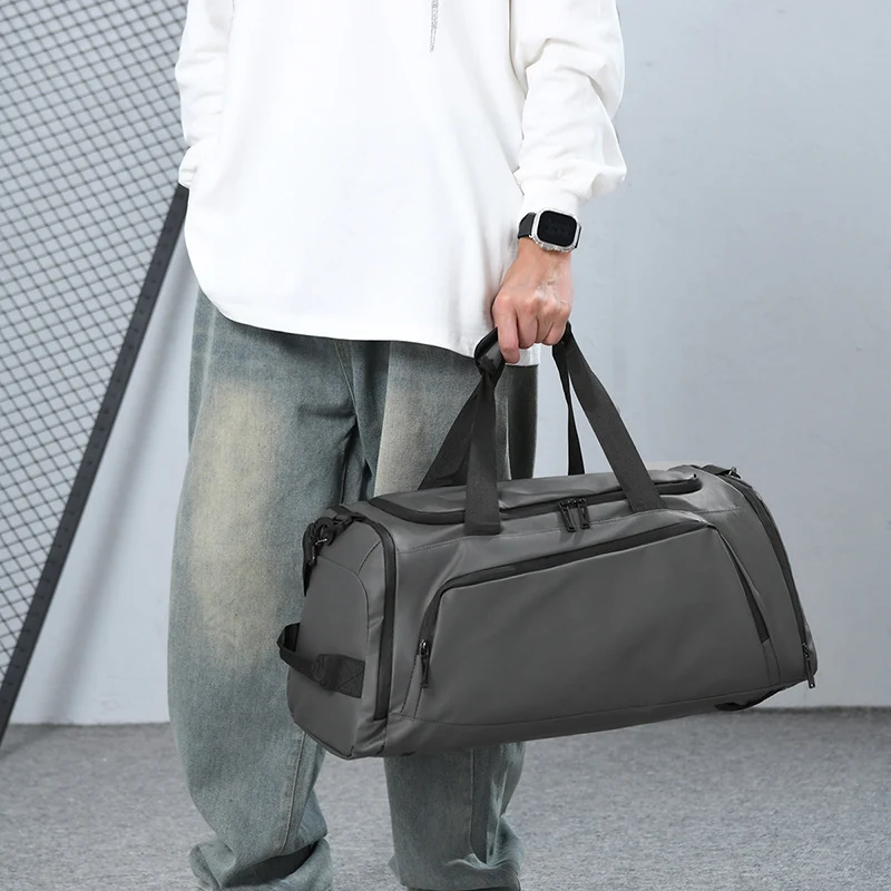 Sportliche Reisetasche mit geräumigem Hauptfach und strapazierfähigem Material Skanto