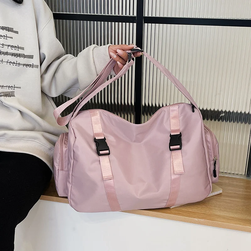 Praktische Umhängetasche mit ergonomischen Tragegriffen Skanto