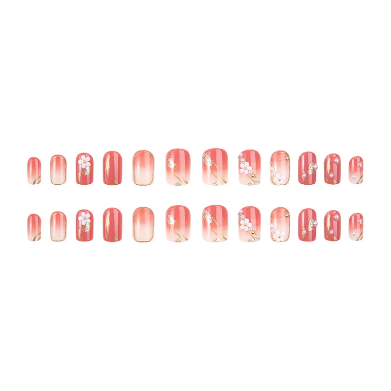 Dekoratives Florales Nageldesign