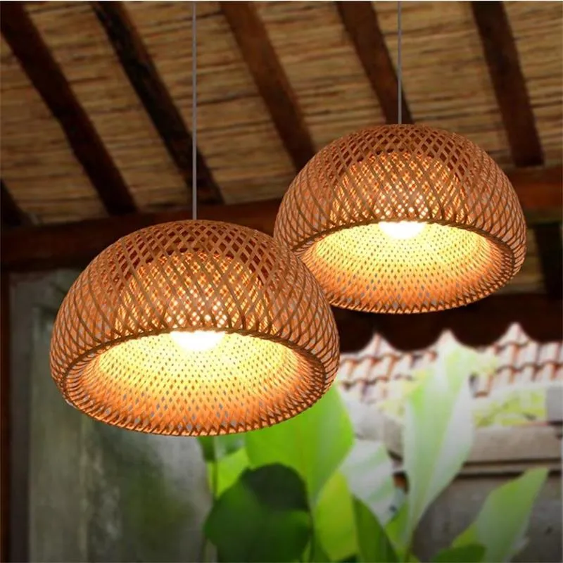Geflochtene Rattan-Deckenleuchte