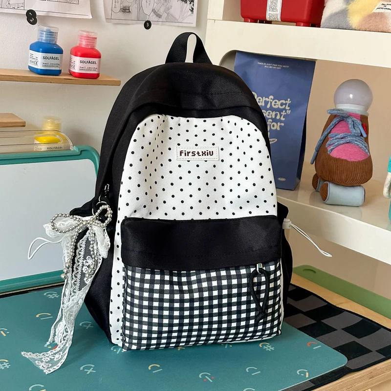 Charmanter gemusterter Tagesrucksack Karnz