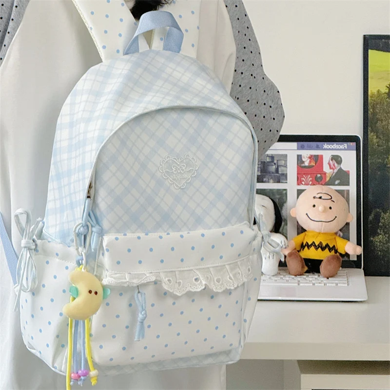 Charmanter Dekorativer Rucksack Karnz