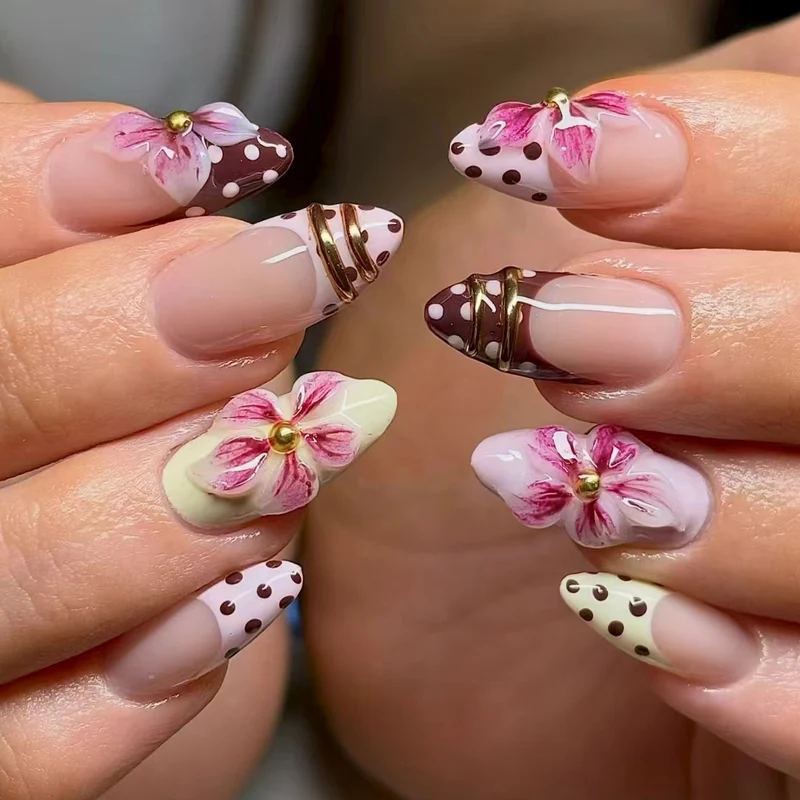 Dekoratives Floral Press-On Nagelset