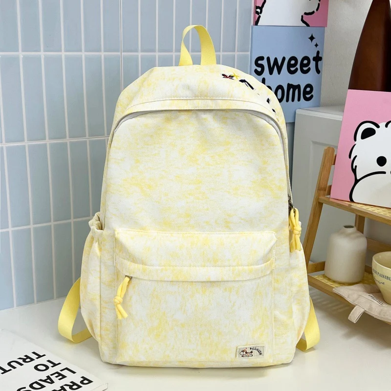 Lässiger weicher Stoff Rucksack mit süßem Charm Karnz