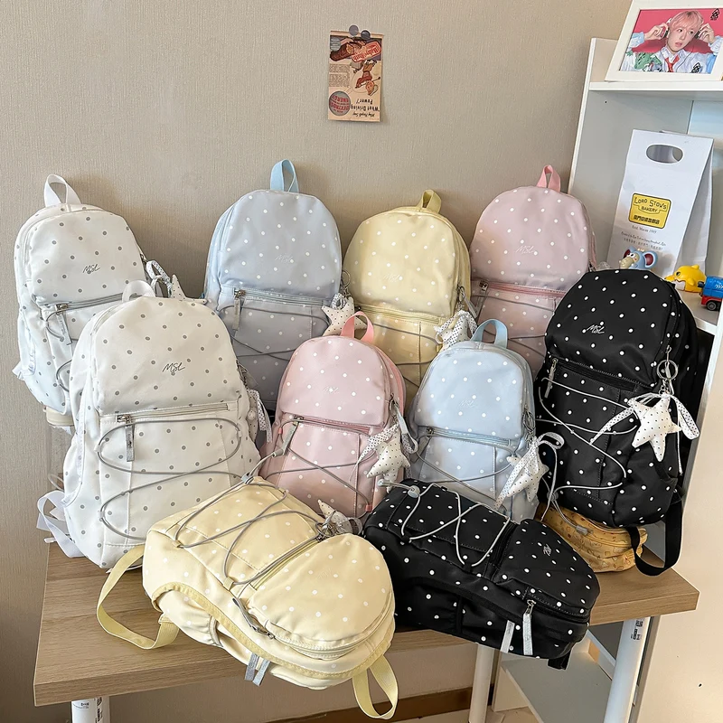 Lässiger gepunkteter Mini-Rucksack Karnz
