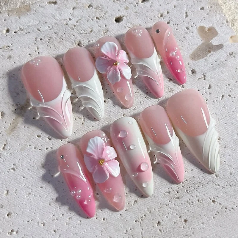 Dekorativer floraler Design Press-On Nagelset